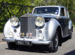 Classic Rolls Royce Silver Dawn for weddings in London